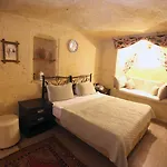 Antik Cave House 3*