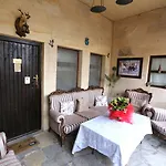Antik Cave House 3* אורגופ