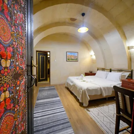 Antik Cave House Hotel 3*