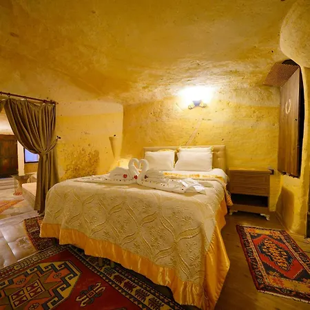Antik Cave House