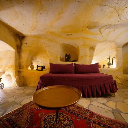 Antik Cave House