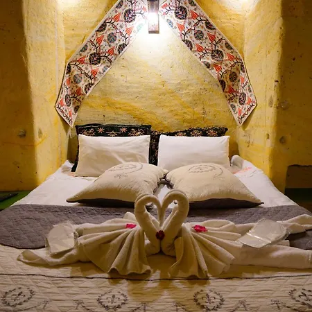 Antik Cave House 3*