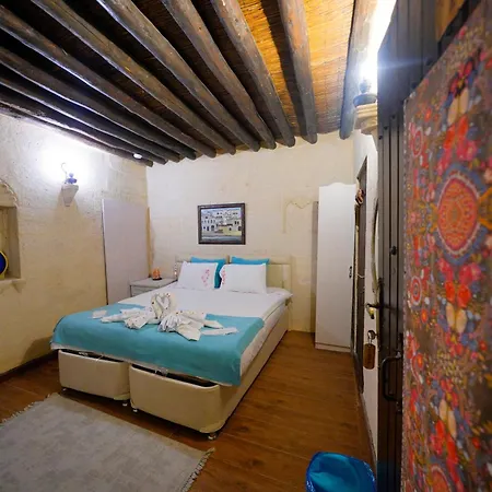 Antik Cave House 3*
