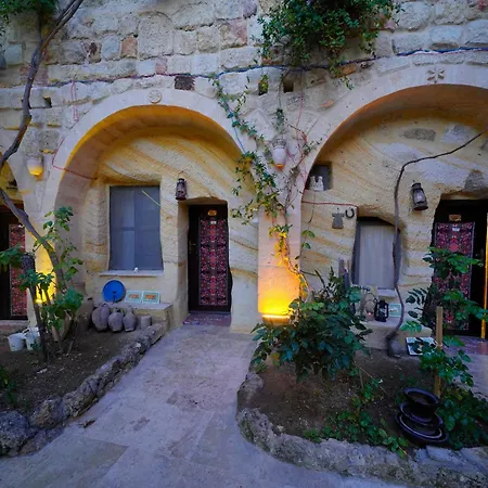 Antik Cave House