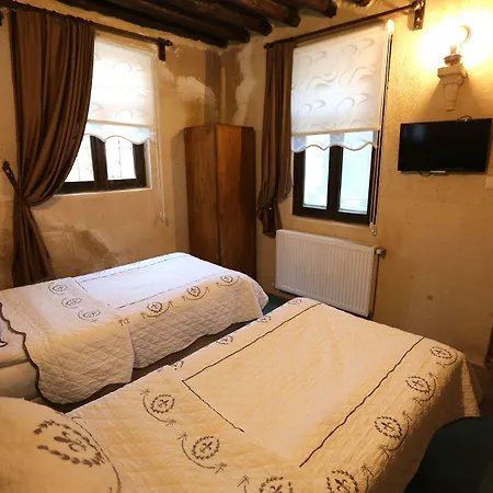 Antik Cave House Hotel 3*