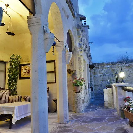 Antik Cave House