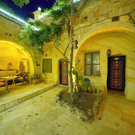 Antik Cave House Hotel 3*