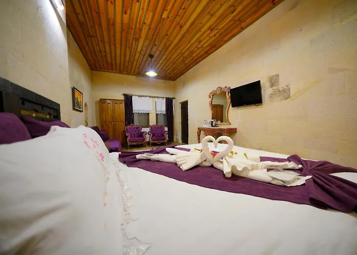 Antik Cave House Ουργκούπ