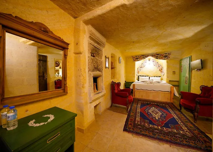 Antik Cave House Ουργκούπ