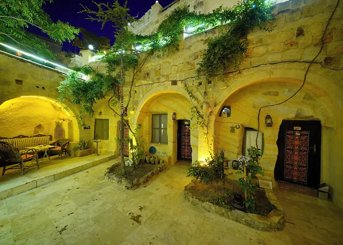 Antik Cave House Ουργκούπ